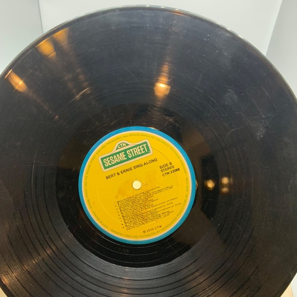 Vintage Sesame Street Vinyl Ernie and Bert Sing-Along LP Record Album - Picture 14 of 15
